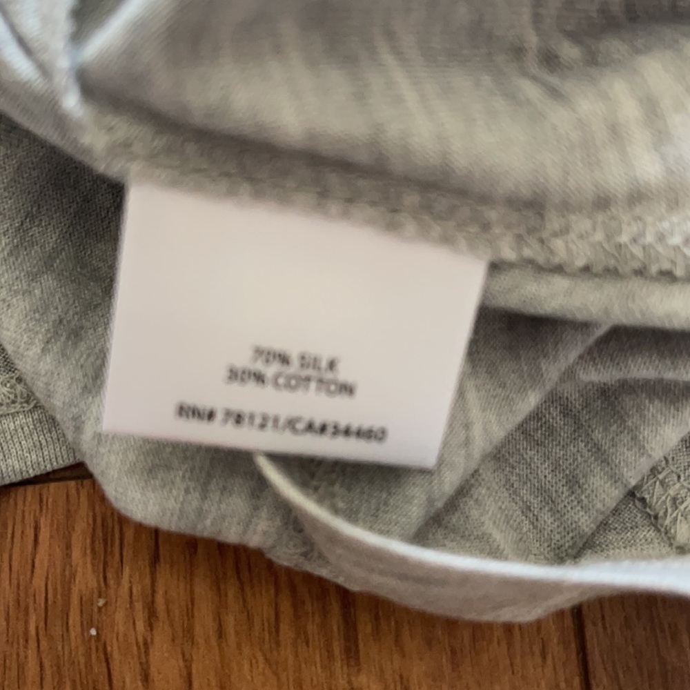 🆕 Eileen Fisher A Symmetrical Silk Tank Size Medium - Picture 5 of 6